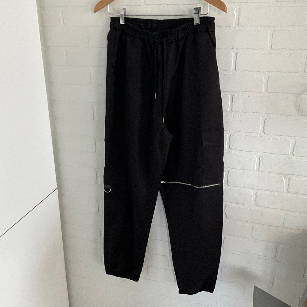 NWOT Cute Women’s track pants Baggy Black Lagenlook Minimalist L